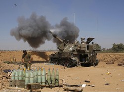 Balas Serangan Roket, Israel Bombardir Jalur Gaza