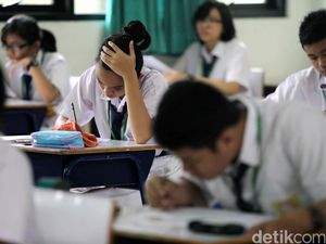 Remaja Perokok Meningkat, Solusinya Rokok Harus Mahal