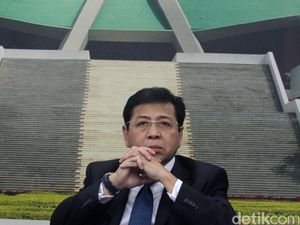 Setya Novanto Ditarik dari Kursi DPR, Siapa Penggantinya? Setya Novanto Ditarik dari Kursi DPR, Siapa Penggantinya?