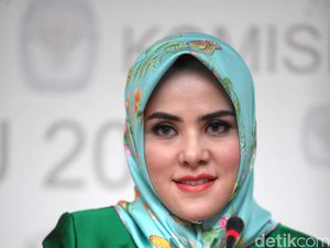 Angel Lelga Kembali Stripping Setelah Hampir 5 Tahun Vakum