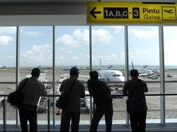 Bandara Ngurah Rai Bali Kembali Ditutup Pagi Ini Karena Abu Gunung Raung