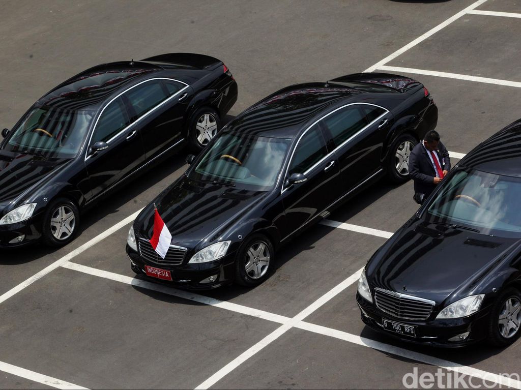 Mercedes RI1 Memang Cocok Jadi Mobil Presiden