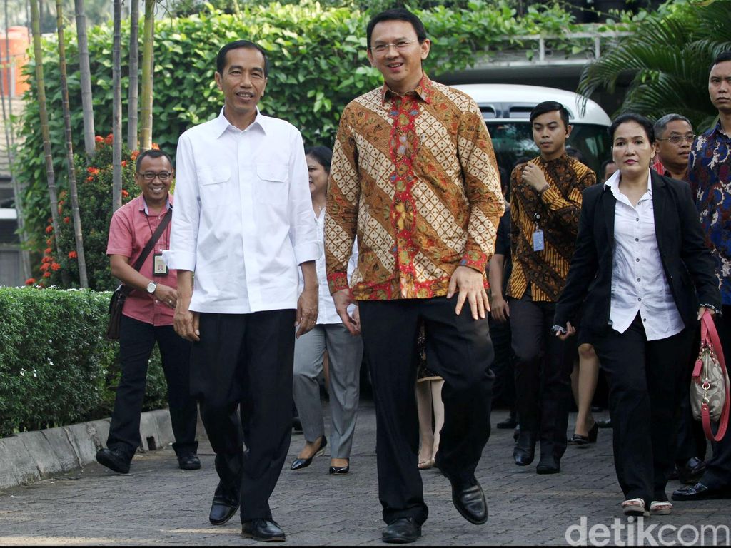 Pasang Foto Jalan Bareng Jokowi, Ahok: Selamat Ulang Tahun ke-60 Pasang Foto Jalan Bareng Jokowi, Ahok: Selamat Ulang Tahun ke-60