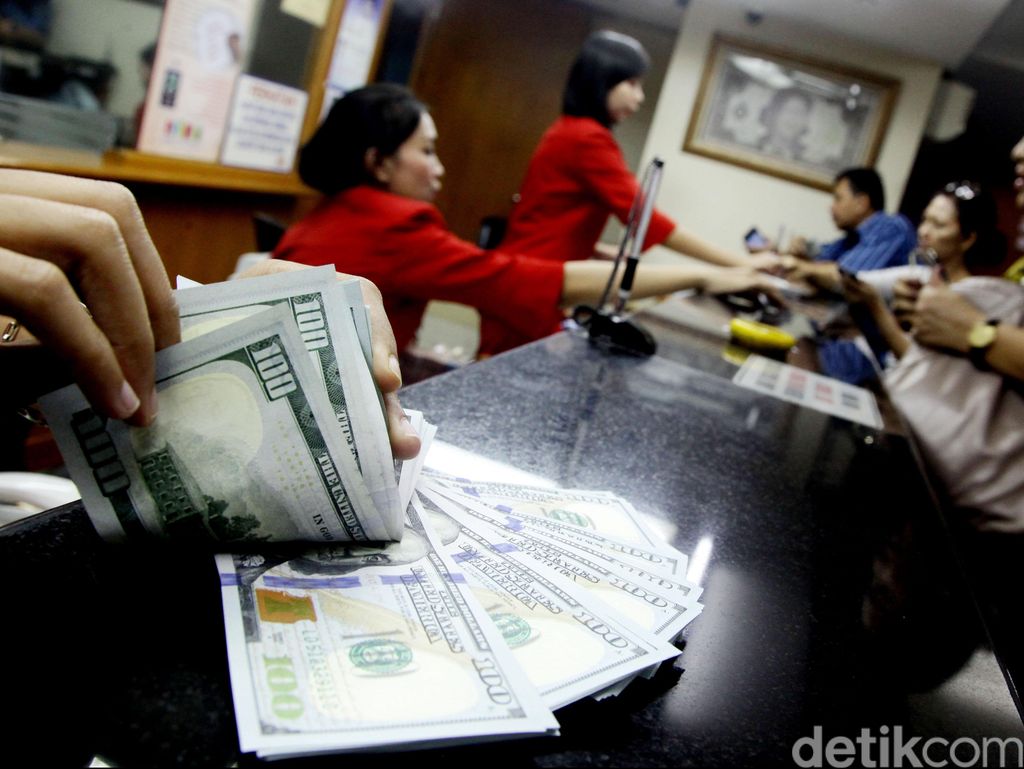 Menjinak, Nilai Tukar Dolar AS Turun ke Rp 14.068 Menjinak, Nilai Tukar Dolar AS Turun ke Rp 14.068