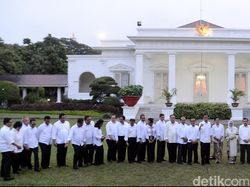 Foto-foto Reshuffle Kabinet Era Jokowi dari Masa ke Masa