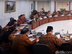 Rombak Kabinet, Jokowi Diminta Jeli Evaluasi Laporan Kinerja Menteri