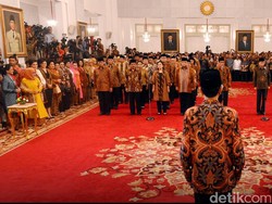 Desak Reshuffle, PAN: Menteri Kabinet Jokowi Tidak Ada yang Hebat