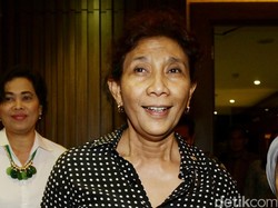 Menteri Susi Gagal Mendarat di Bandara Supadio Pontianak karena Kabut Asap