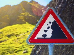 6 Orang Meninggal dan 1 Rumah Tertimbun Longsor di Padang Sidempuan