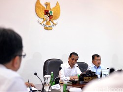 Gaji Jokowi Rp 62 Juta/Bulan, Berapa Gaji Pejabat Negara Lainnya?