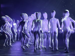 Diduga Alien Berkeliaran di Mal Miami AS, Ternyata Ini Sosok Sebenarnya