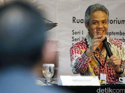 Gubernur Ganjar Ajak Warga Buat Rumah Menghadap ke Sungai, Tidak Membelakangi