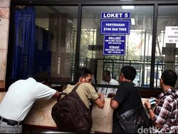 Pelat Nomor Putih Berlaku Tahun Ini, Simak Cara Bayar Pajak 5 Tahunan