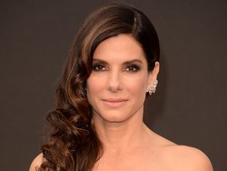 Sandra Bullock Anggap Foto Selfie Cerminan Kehidupan yang Palsu
