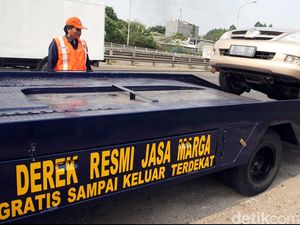 Biar Nggak Kena Pungli, Ini Tarif Derek Tol Resmi Milik Jasa Marga Biar Nggak Kena Pungli, Ini Tarif Derek Tol Resmi Milik Jasa Marga