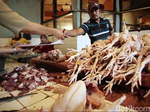 Harga Ayam Mulai Turun, Beras Masih Naik