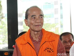 Dapat Grasi Jokowi, Annas Maamun Ternyata Masih Tersangka KPK di Kasus Lain