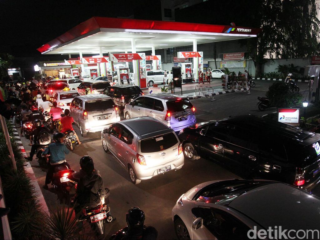 Konsumsi Pertalite saat Natal dan Tahun Baru Tembus 56.000 Kl Konsumsi Pertalite saat Natal dan Tahun Baru Tembus 56.000 Kl