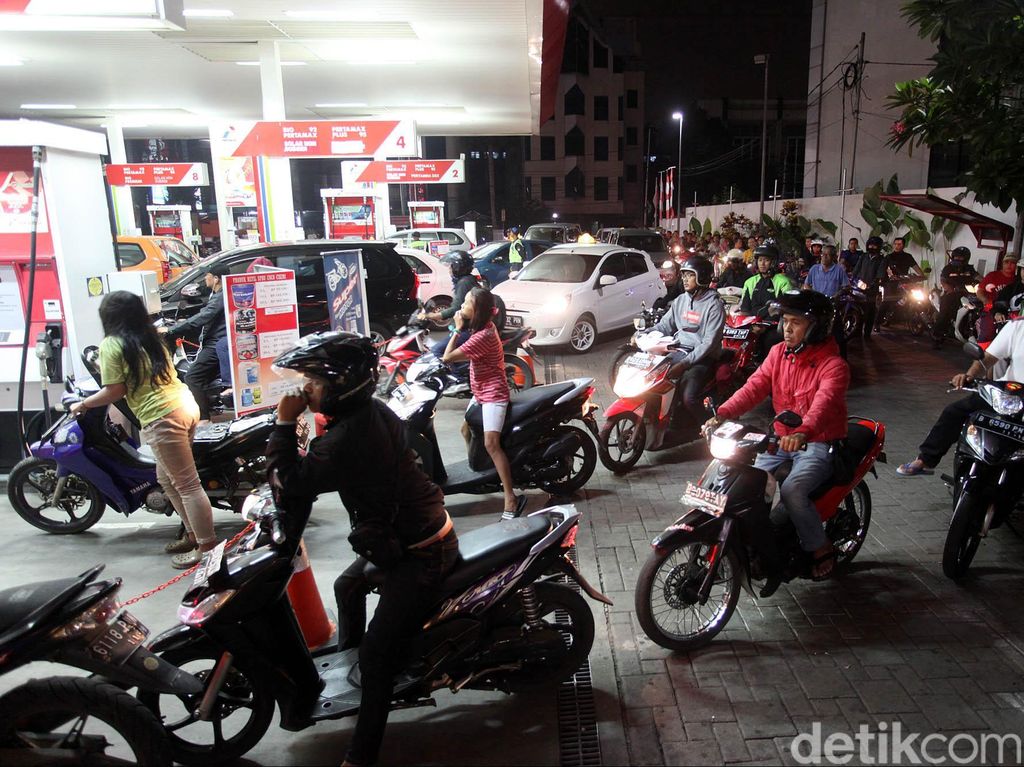 Hasil Polling: Pembaca Setuju Mobil-Motor Bensin Dilarang Dijual 2040 Hasil Polling: Pembaca Setuju Mobil-Motor Bensin Dilarang Dijual 2040