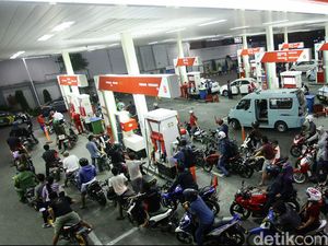 Alasan Pertamina Tahan Harga Solar dan Premium