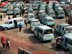 2 Anggota TNI Dikeroyok Puluhan Orang di Terminal Kampung Melayu