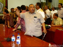 Cerita di Balik Kisruh Rapat Pleno Golkar yang Dipimpin Ical