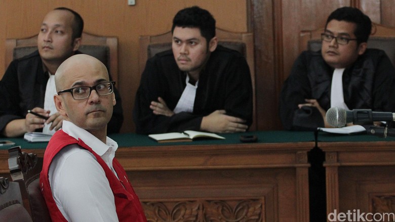 Dapat Grasi Jokowi, Neil Bantleman Terpidana Kasus Sodomi di JIS Bebas!