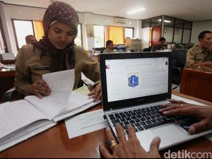 Kementerian PAN-RB: Belum Ada Rencana Kenaikan Gaji PNS Kementerian PAN-RB: Belum Ada Rencana Kenaikan Gaji PNS