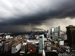 Penting Dibaca: Tips Traveling Saat Musim Hujan