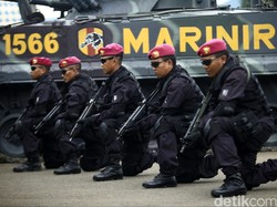 Latihan Ekstrem Dopper Berpeluru Tajam Untuk Meningkatkan Nyali Marinir