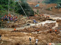 600 warga Masih terisolir Usai Banjir dan Longsor di Banyumas