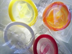 Aktivis Serukan Pemakaian Kondom Bagi Aktor dan Aktris Film Porno