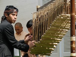 Angklung Jadi Google Doodle, Begini Sejarah dan Jenis-jenisnya