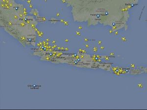 Mengapa Rute Pesawat Bisa Berbelok Jika Dilihat dari Map? Mengapa Rute Pesawat Bisa Berbelok Jika Dilihat dari Map?