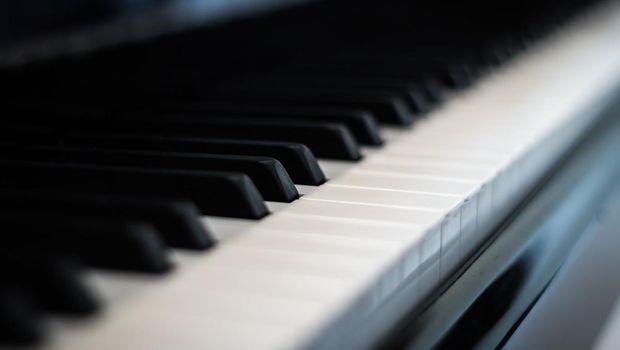 Ilustrasi piano