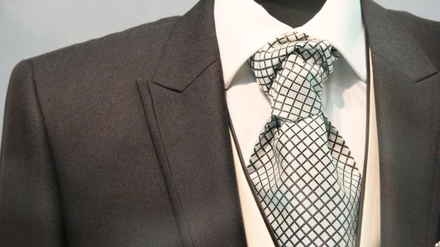 Ilustrasi setelan formal pria