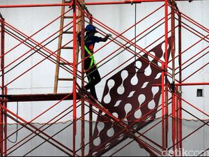 Sekarang Buruh Bangunan Hingga Tukang Bakso Bisa Nikmati Pensiun