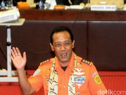 Basarnas dan Tim Gabungan Lanjutkan Pencarian Korban KM Marina Baru 2