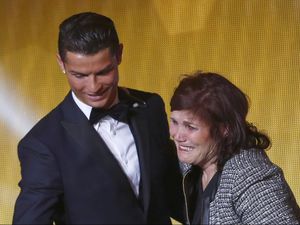 Ibunda Ronaldo Didiagnosa Kanker, Kondisinya Serius Ibunda Ronaldo Didiagnosa Kanker, Kondisinya Serius