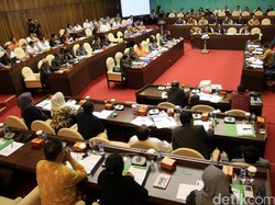 Panja DPR Minta Pemerintah Perbaiki Penerbangan Perintis hingga Standar Pilot Asing