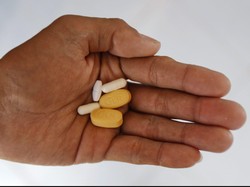 Obat HIV Khusus Anak Masih Sulit Diakses, Terpaksa Pakai Obat Dewasa
