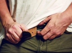 Cabuli Wanita Paruh Baya, Seorang Pria Diburu Polisi