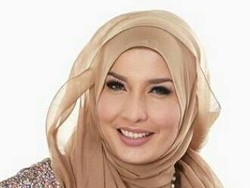 Bahas Dapil Bersama Dandim Sidoarjo di Hotel, Arzetti Ditemani Suami