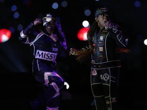Netizen Buat Petisi Agar MAC Rilis Koleksi Makeup Missy Elliot