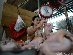 Pedagang Ayam Mogok Massal Besok, Polisi Jaga Ketat Seluruh Pasar di Bandung