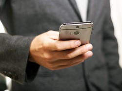 Bukan Cuma Deringnya, Getaran Ponsel Juga Bisa Ganggu Konsentrasi