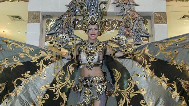 Best National Costume Elvira Devinamira