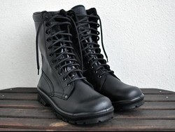 Ganti Model Sepatu, Tentara Tiongkok Tak Lagi Bau