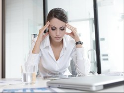 Studi Ini Sebut Sering Kerja Lembur Tingkatkan Risiko Kena Stroke