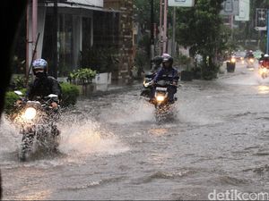 Motor Terendam Banjir, Jangan Langsung Dinyalakan Ya!